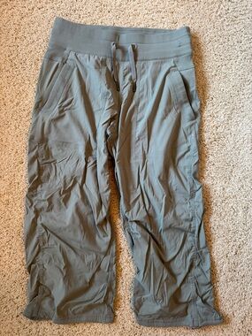 Lululemon Dance Studio Crop Pant Sz 4